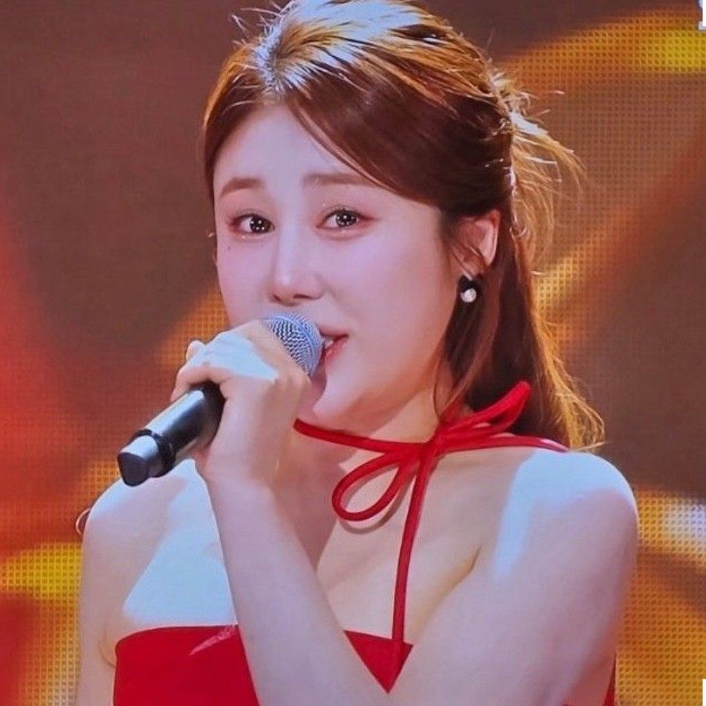 Recent activity shot of Kim Soyou