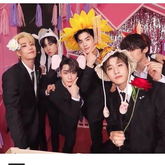 A moment captured by a fan of Cha Eunwoo