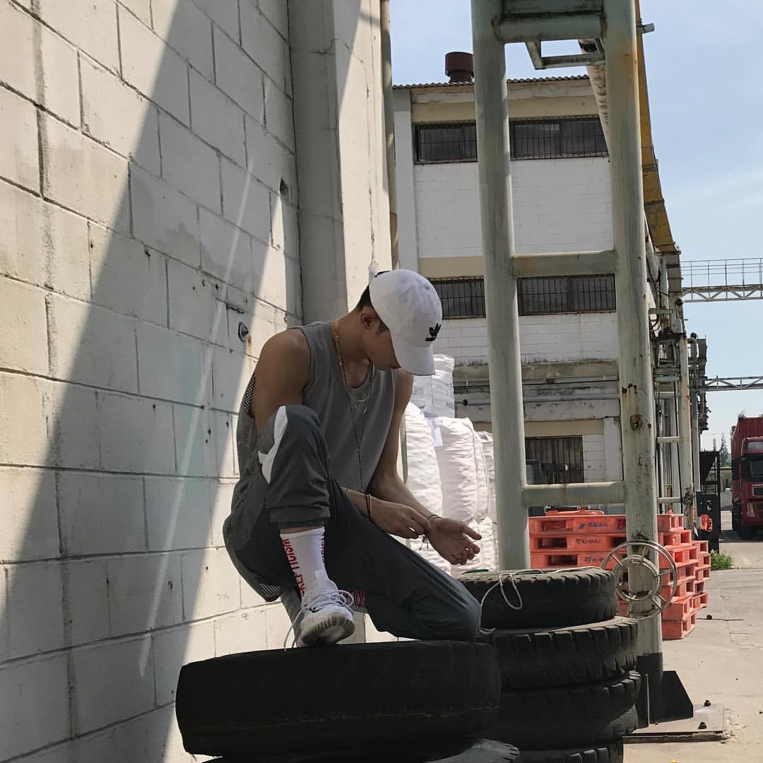 Behind-the-scenes cut of Lee Soohyuk
