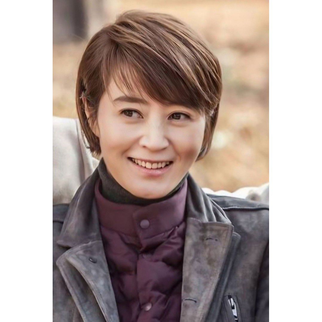 Behind-the-scenes cut of Kim Hyesoo