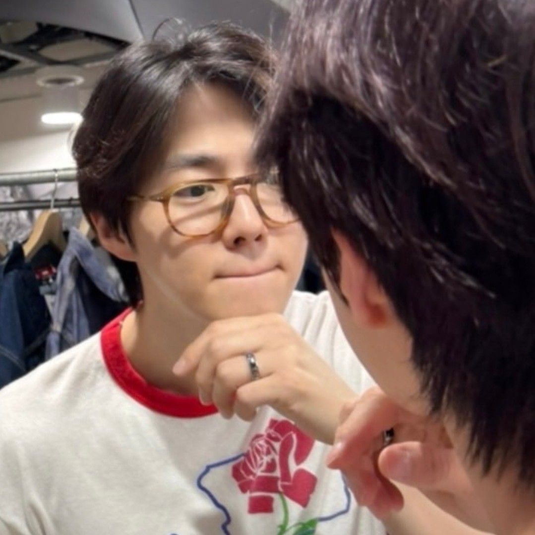 Behind-the-scenes cut of Suho
