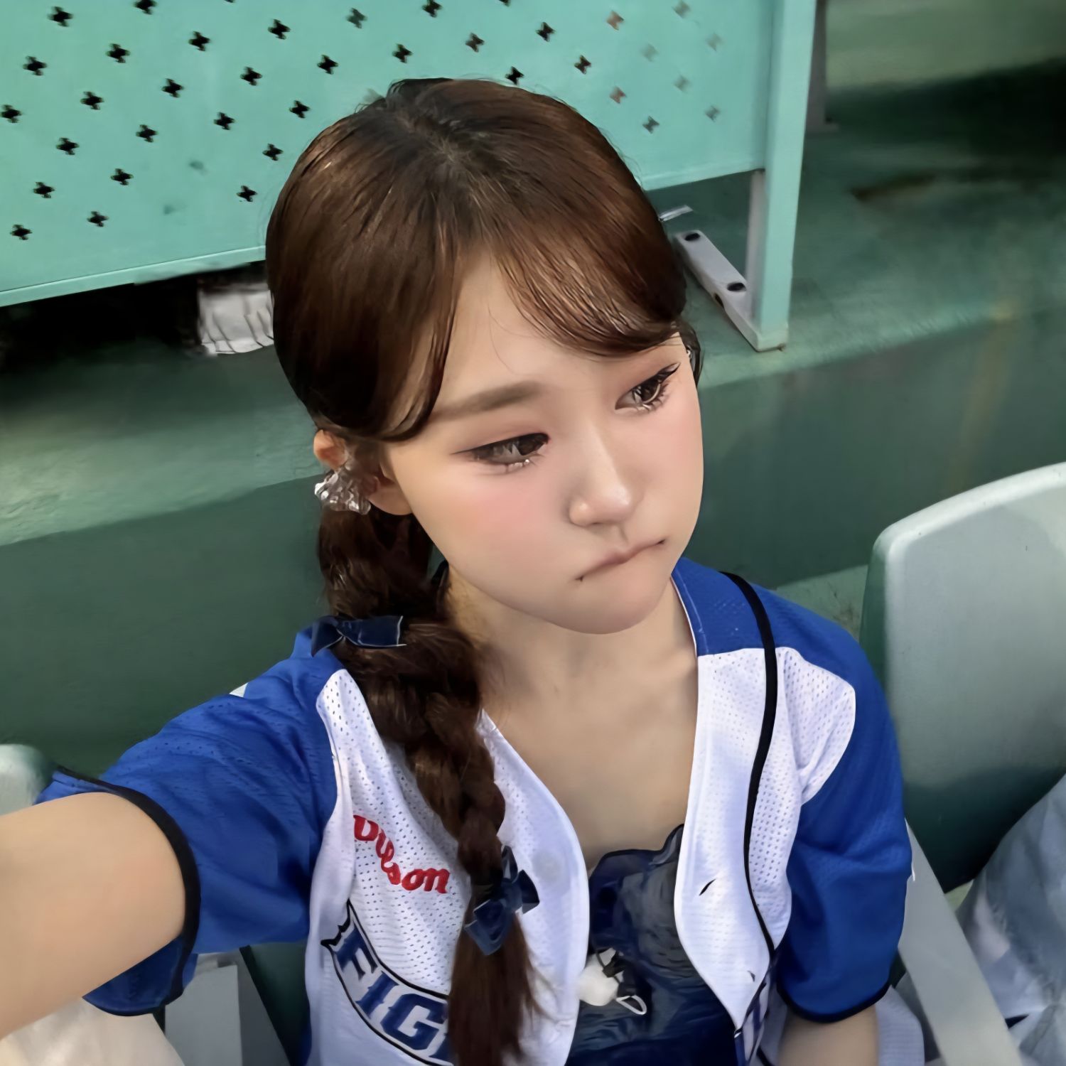 Behind-the-scenes cut of Kim Dahyun