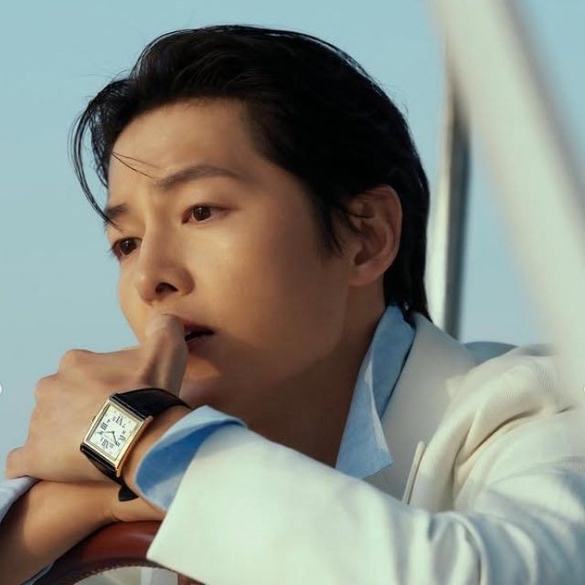 A moment captured by a fan of Song Joongki