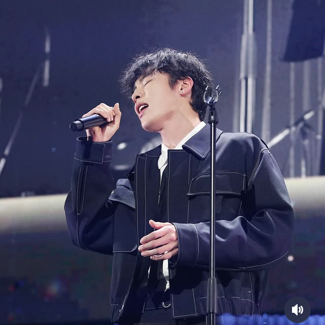 Recent activity shot of Lee Jaewook