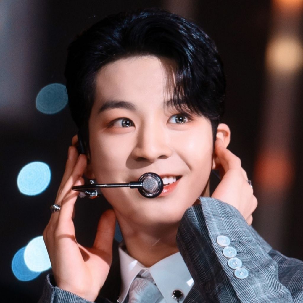 Momen yang diabadikan oleh penggemar Jeong Dongwon