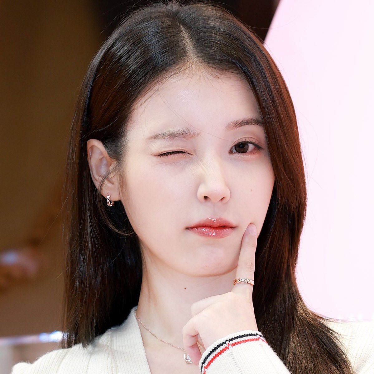 Behind-the-scenes cut of IU