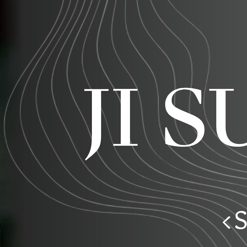 Behind-the-scenes cut of Ji Sung