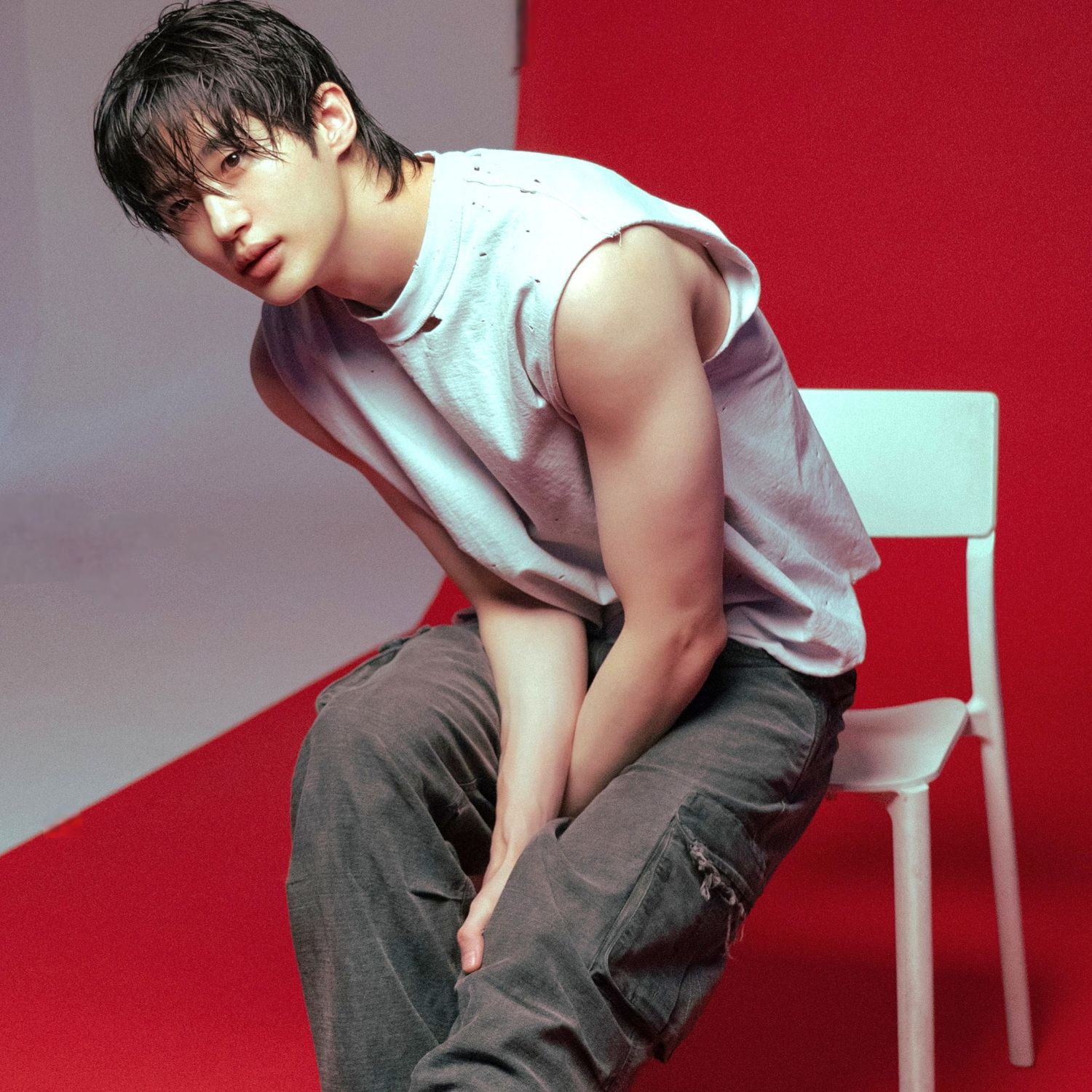 Behind-the-scenes cut of Byeon Wooseok