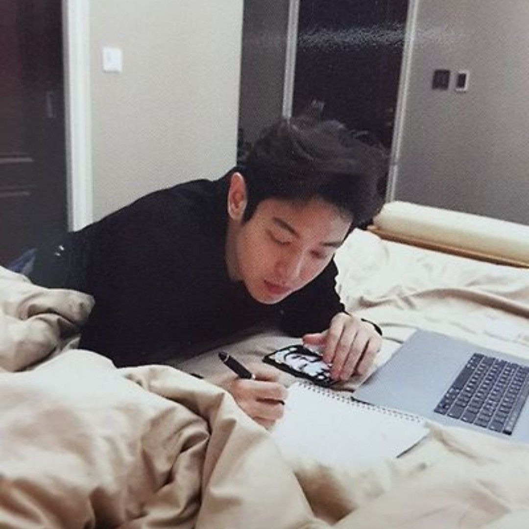 Recent activity shot of Hwanhee