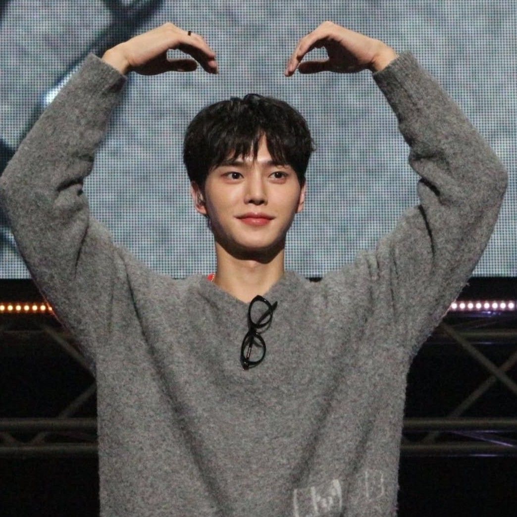 Behind-the-scenes cut of Song Kang