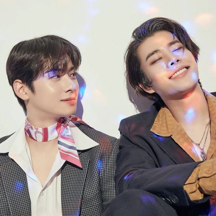 A moment captured by a fan of Cha Eunwoo