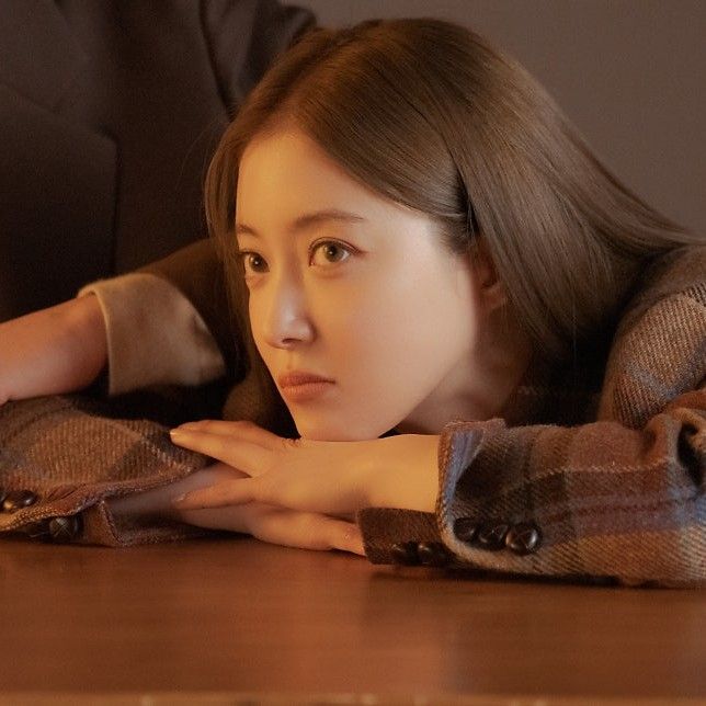 Behind-the-scenes cut of Lee Seyoung