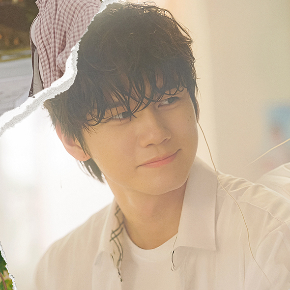 粉丝拍下的邕圣祐瞬间