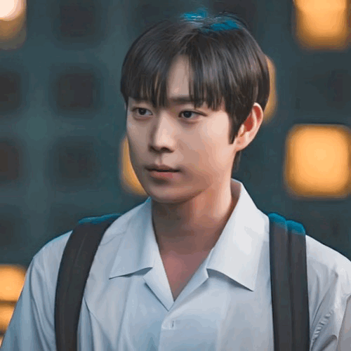 A moment captured by a fan of Kim Youngdae