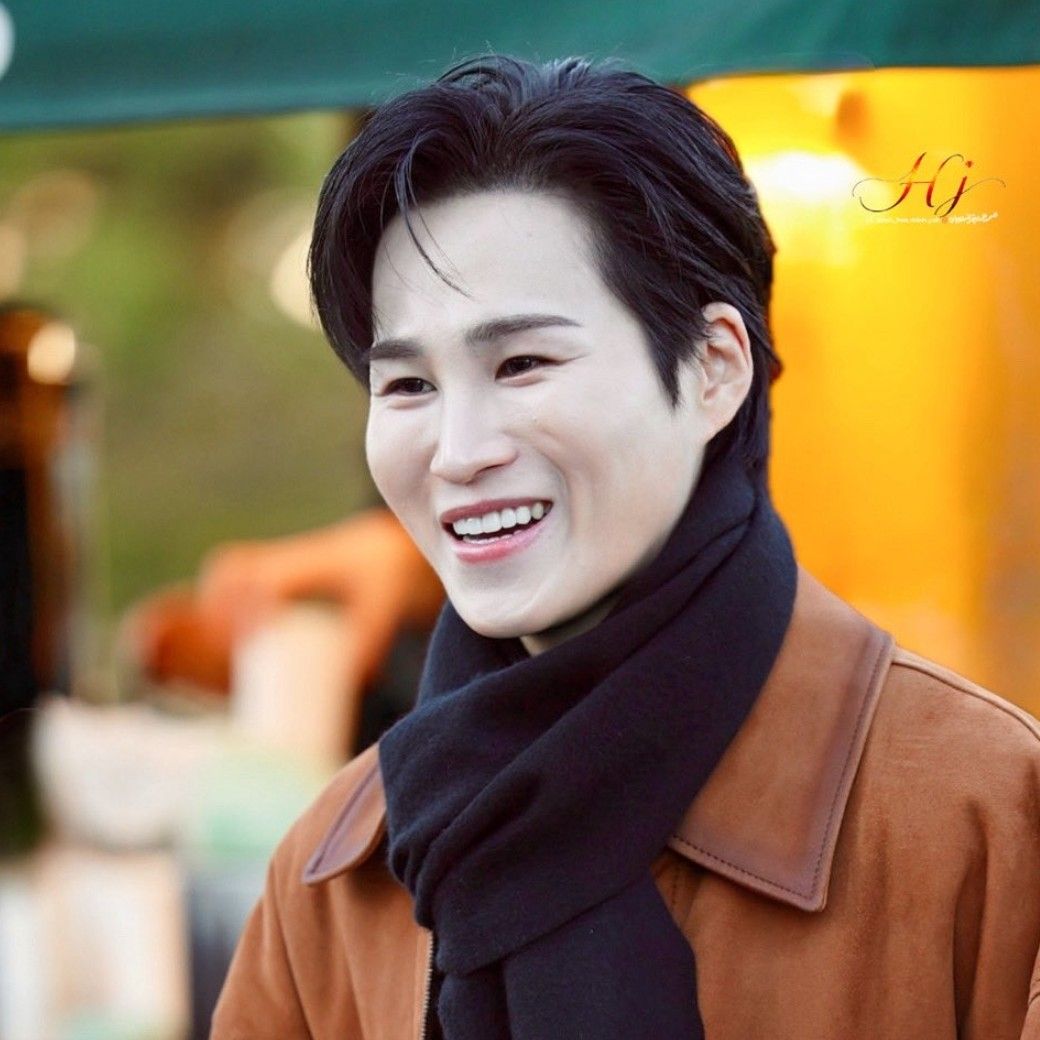 김희재의 비하인드 컷