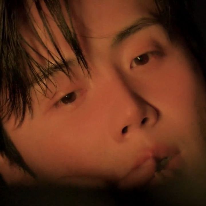 粉絲拍下的金宣虎瞬間