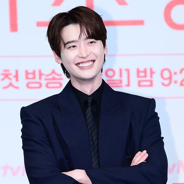 Latest photo of Lee Jongsuk