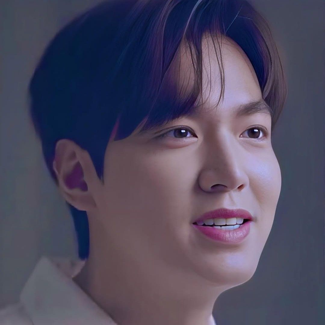 イ・ミンホの最近の活動ショット