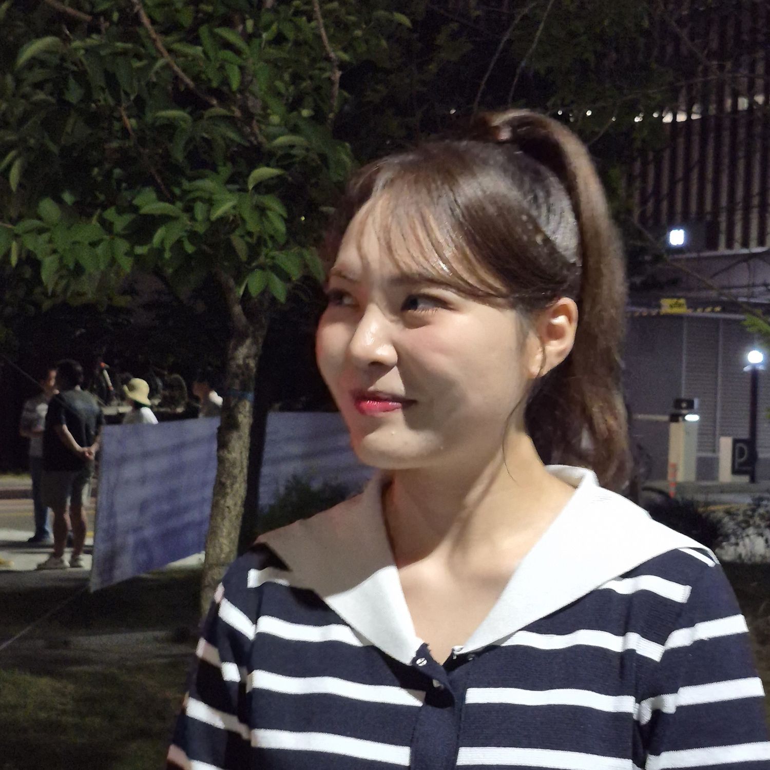 Behind-the-scenes cut of Miss Kim