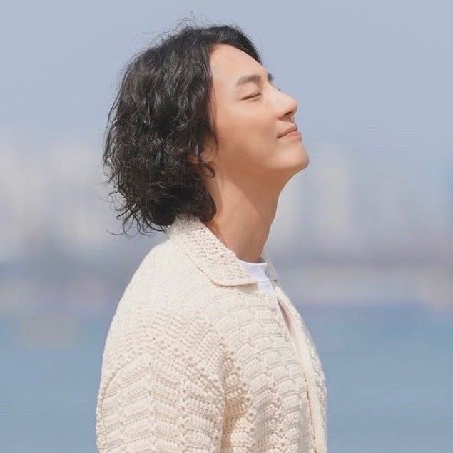 A moment captured by a fan of Yoon Shiyoon