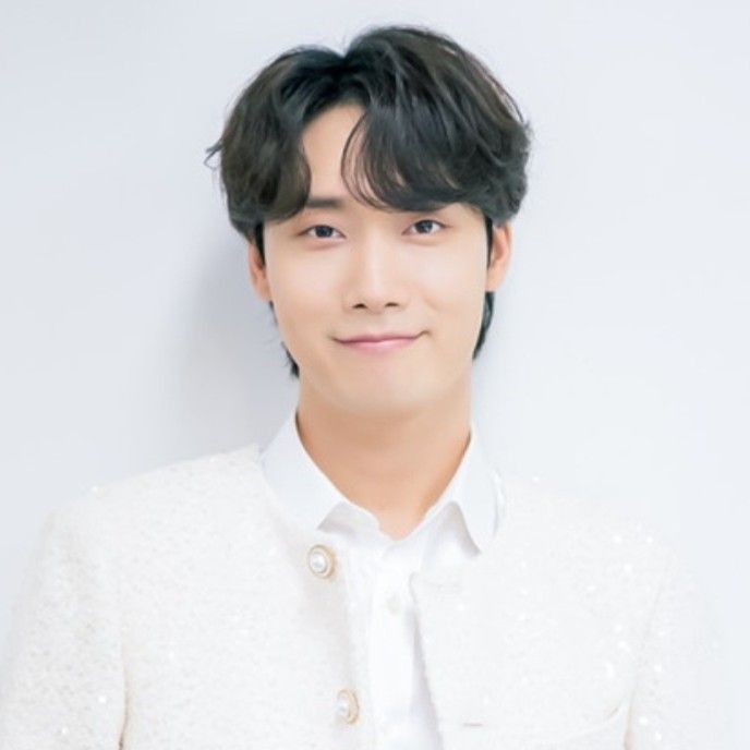 Recent activity shot of Choi Woojin