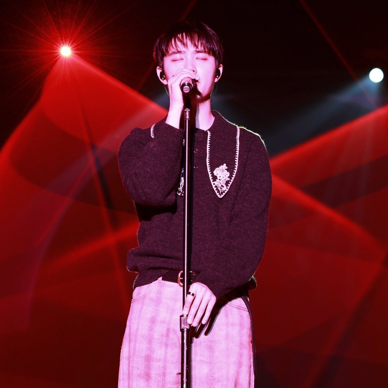 粉絲拍下的都暻秀 (D.O.)瞬間