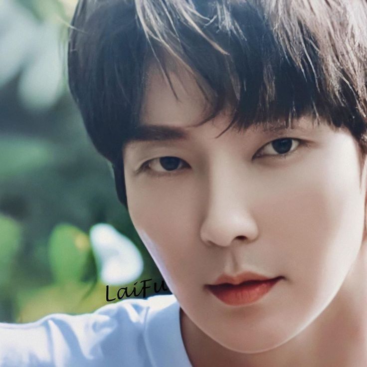 A moment captured by a fan of Lee Joongi