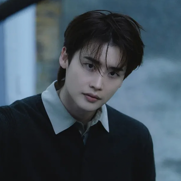 Behind-the-scenes cut of Lee Jongsuk