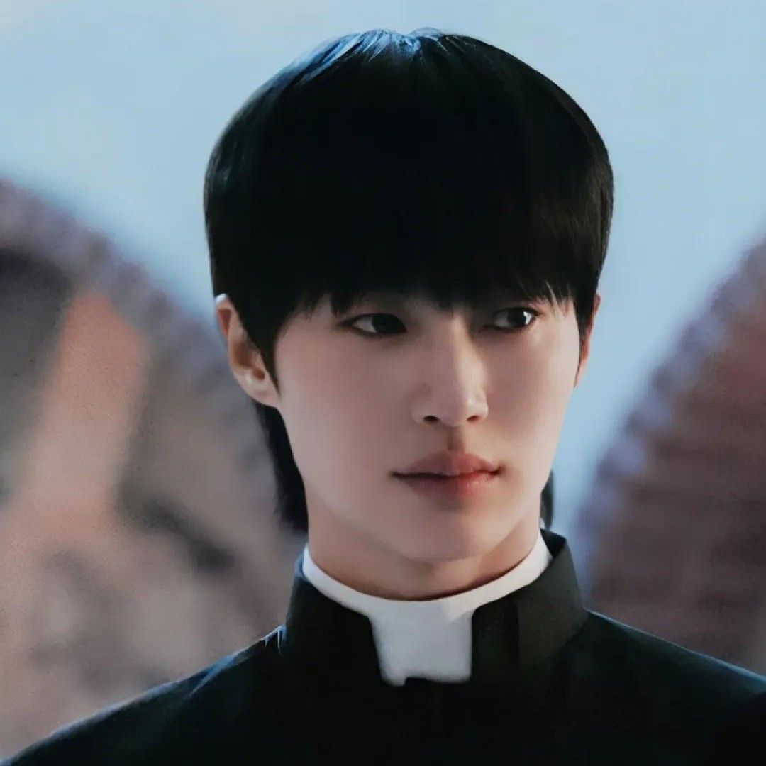 邊佑錫的最新照片