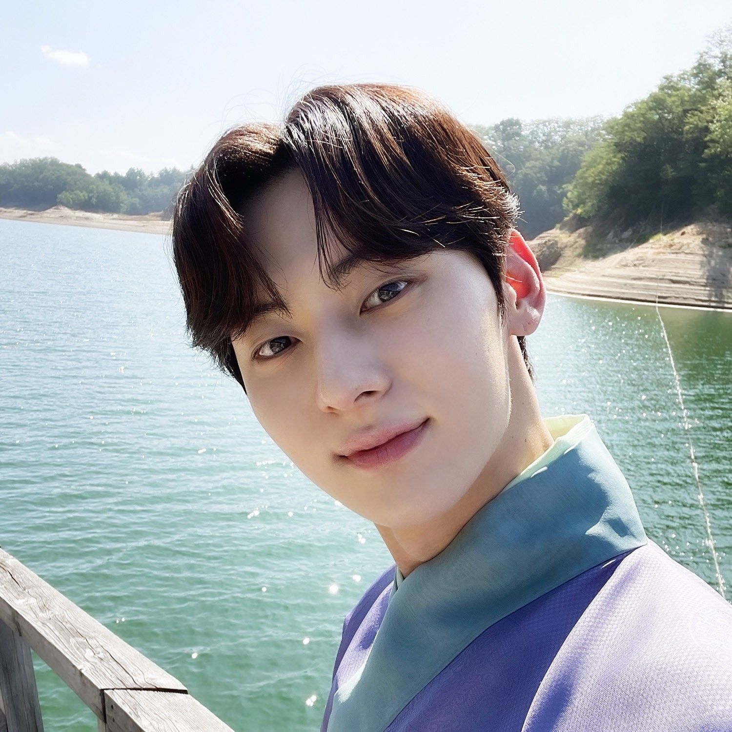 Recent activity shot of Hwang Minhyun