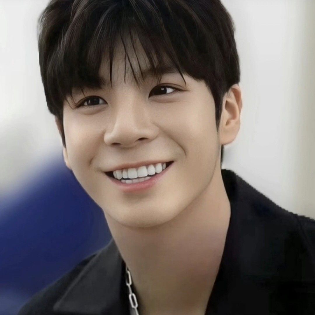 Behind-the-scenes cut of Jeong Dongwon