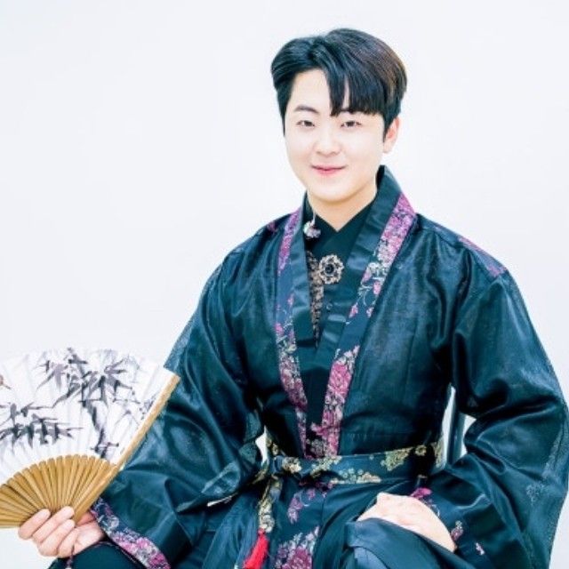 A moment captured by a fan of Park Minsu