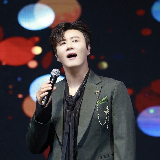 Latest photo of Jin Haesung