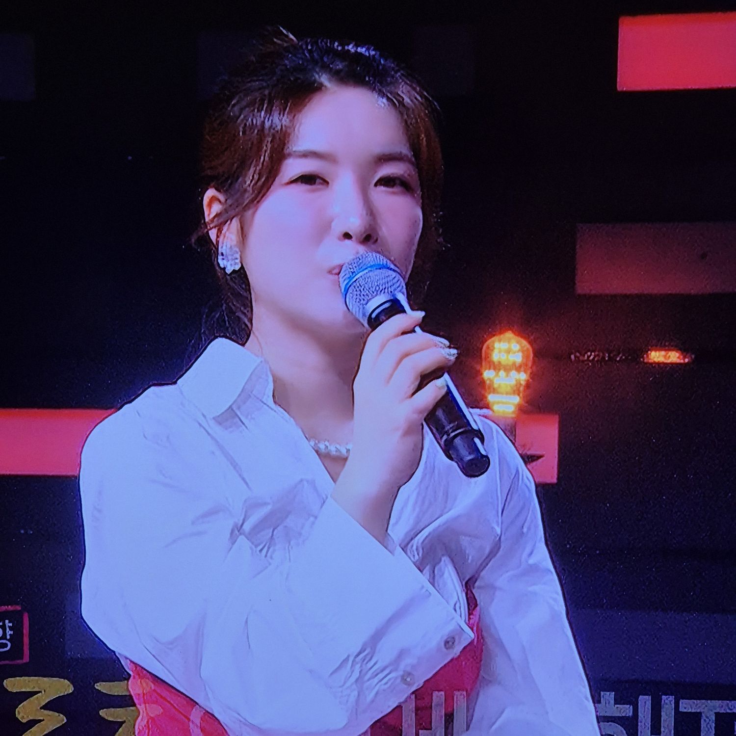 Recent activity shot of Ryu Wonjung