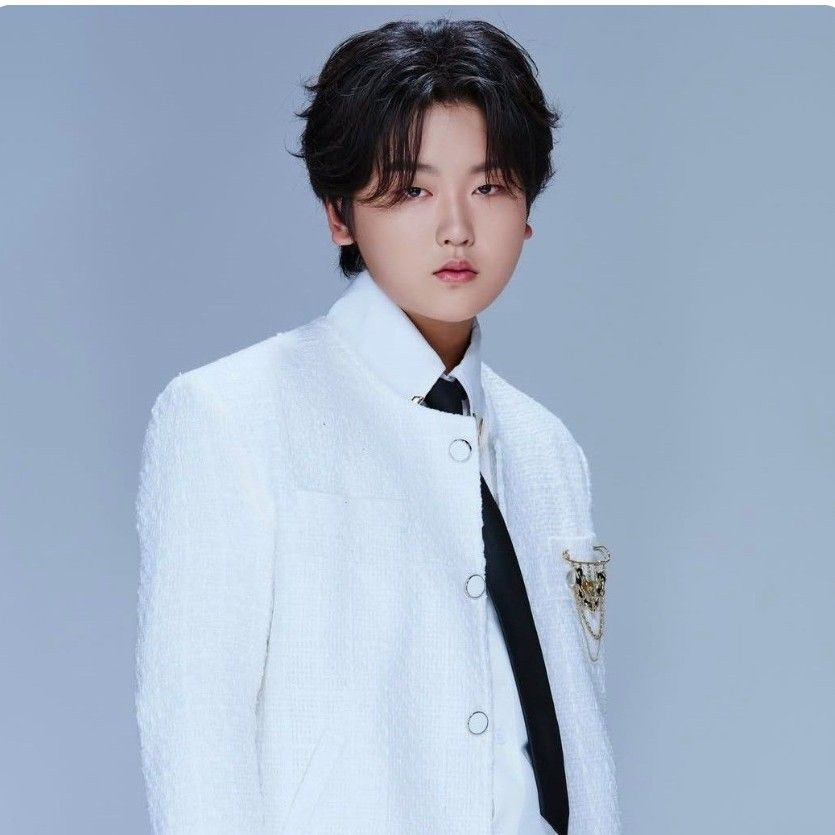 Behind-the-scenes cut of Park Sungon