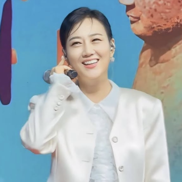 Behind-the-scenes cut of Jang Yoonjeong