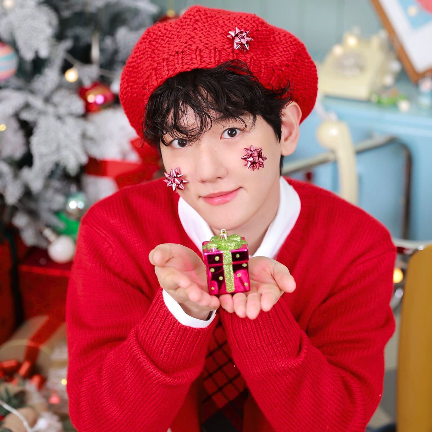 Behind-the-scenes cut of Baekhyun