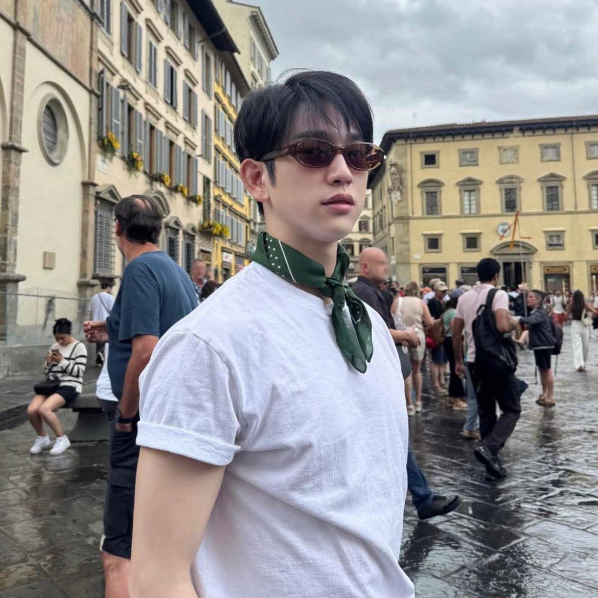 Latest photo of Park Jinyoung