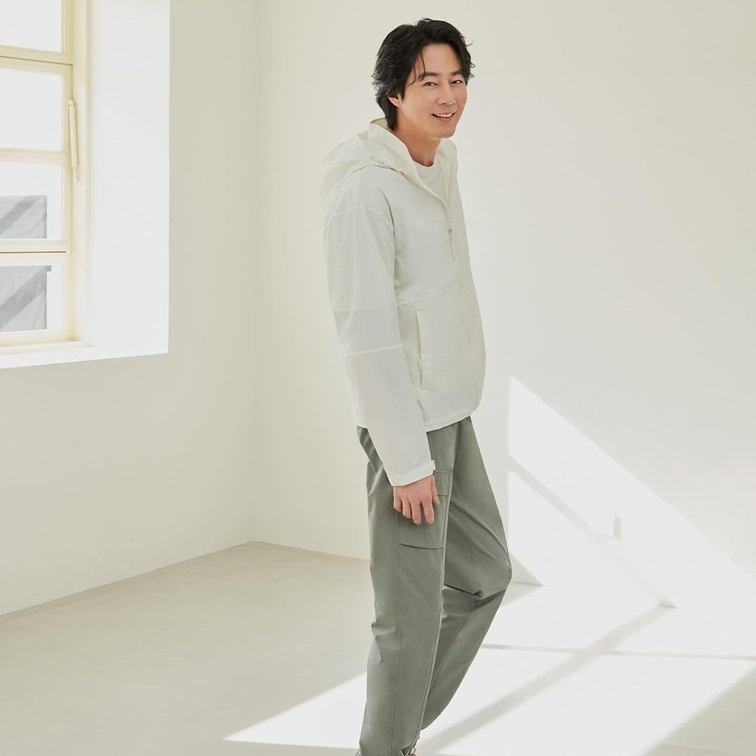 Behind-the-scenes cut of Jo Insung