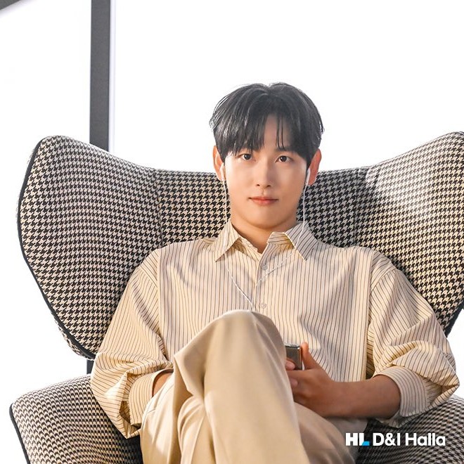 A moment captured by a fan of Lim Siwan