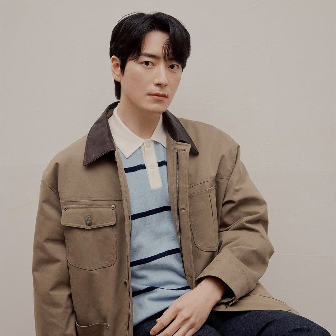 Behind-the-scenes cut of Lee Joonhyuk
