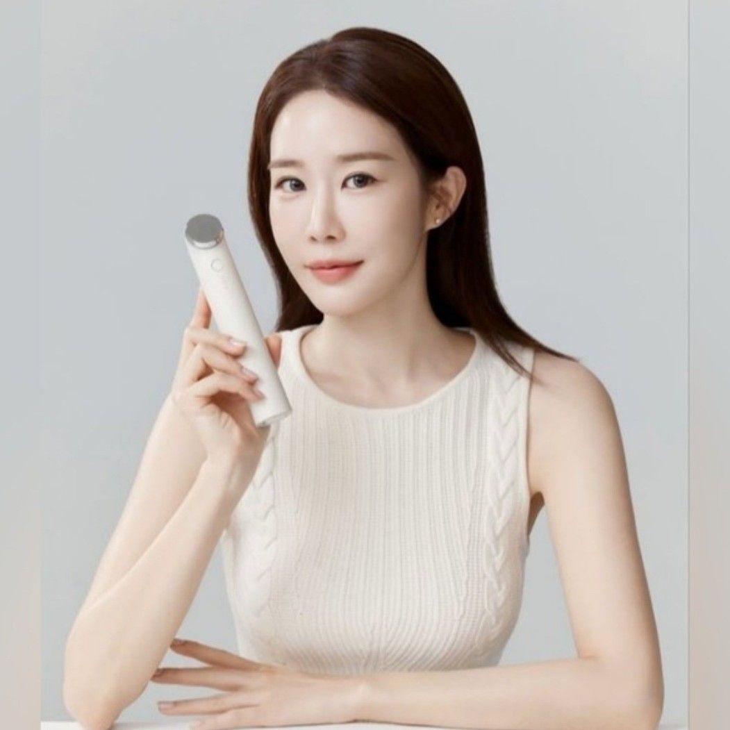 Behind-the-scenes cut of Yoo Inna