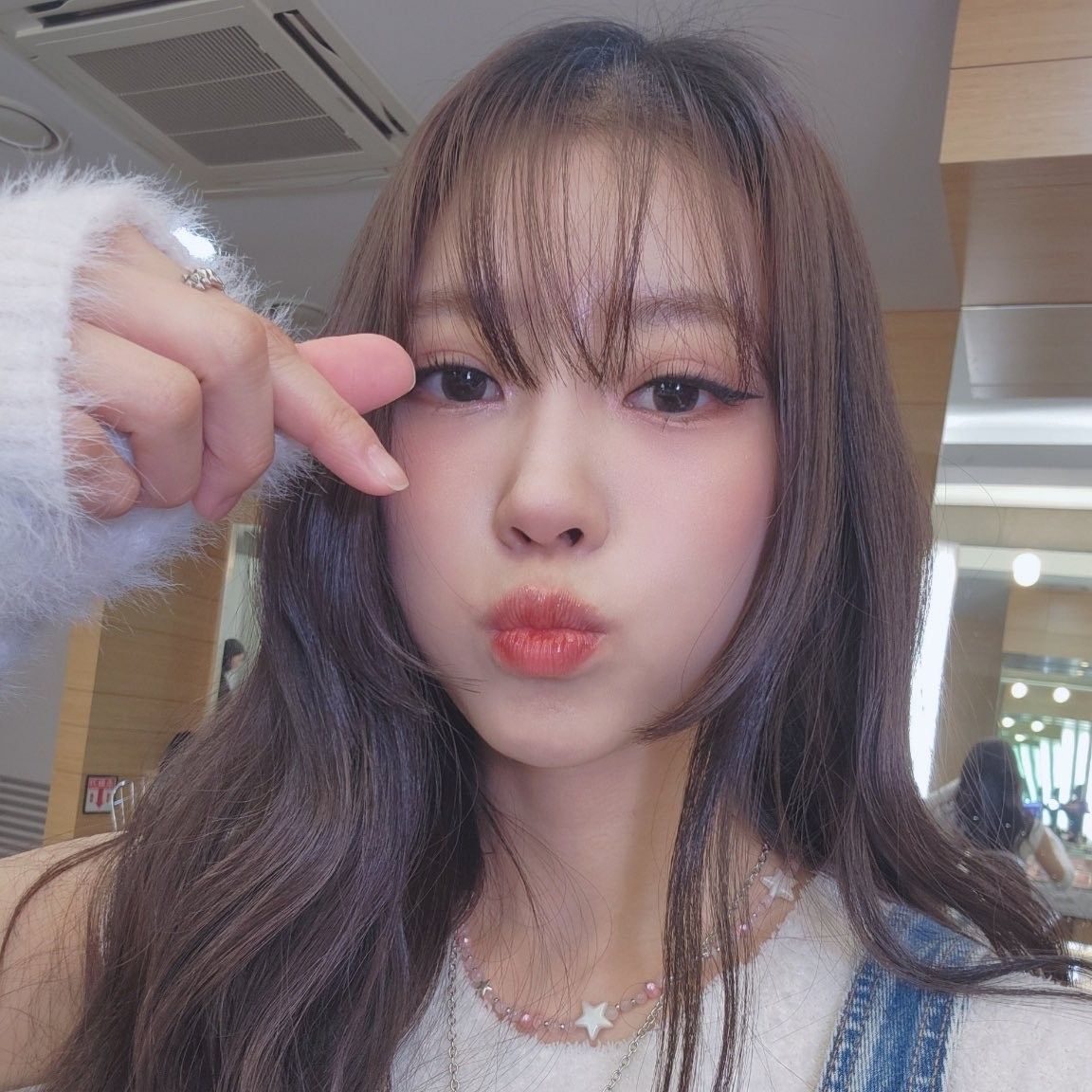 A moment captured by a fan of Lee Mijoo