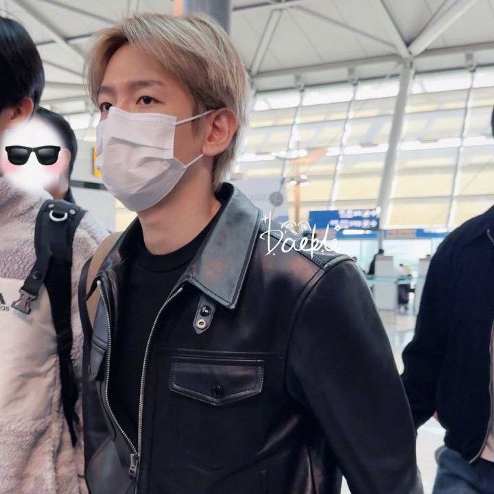 A moment captured by a fan of Chanyeol