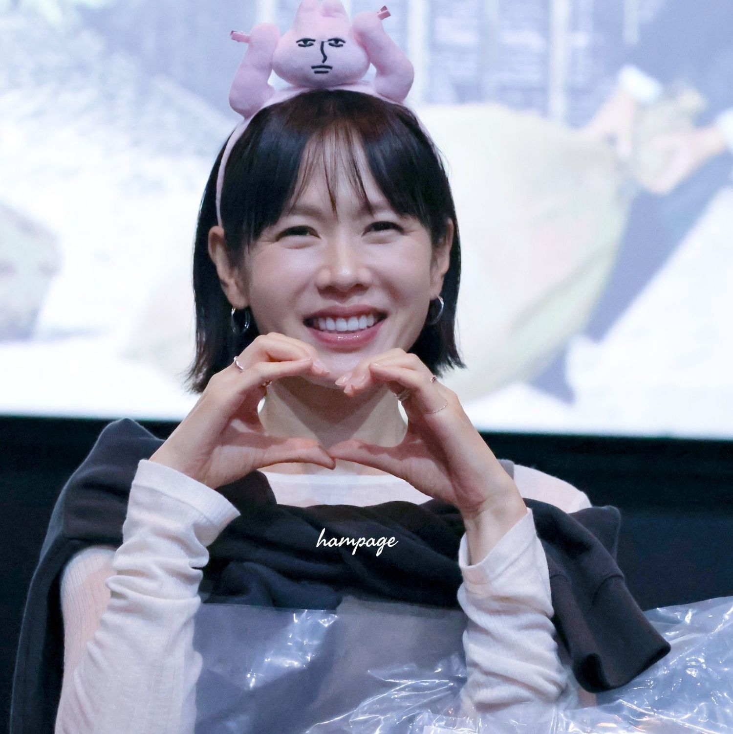 Foto kegiatan terbaru dari Son Yejin