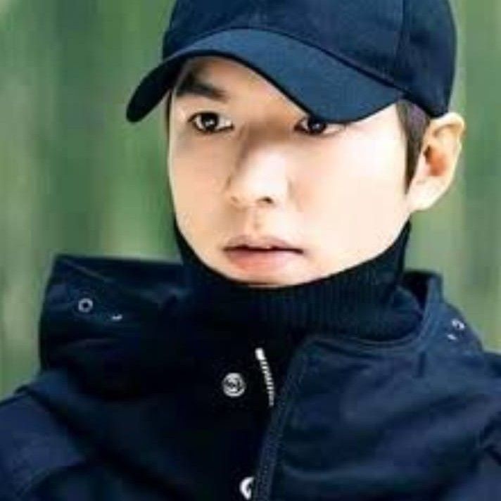 イ・ミンホの最近の活動ショット