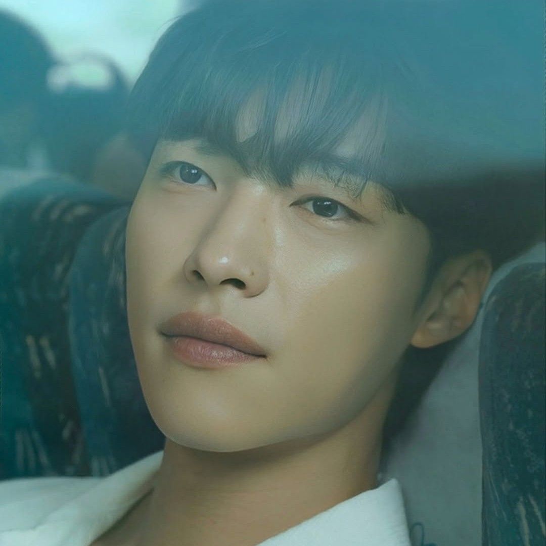 Behind-the-scenes cut of Woo Dohwan