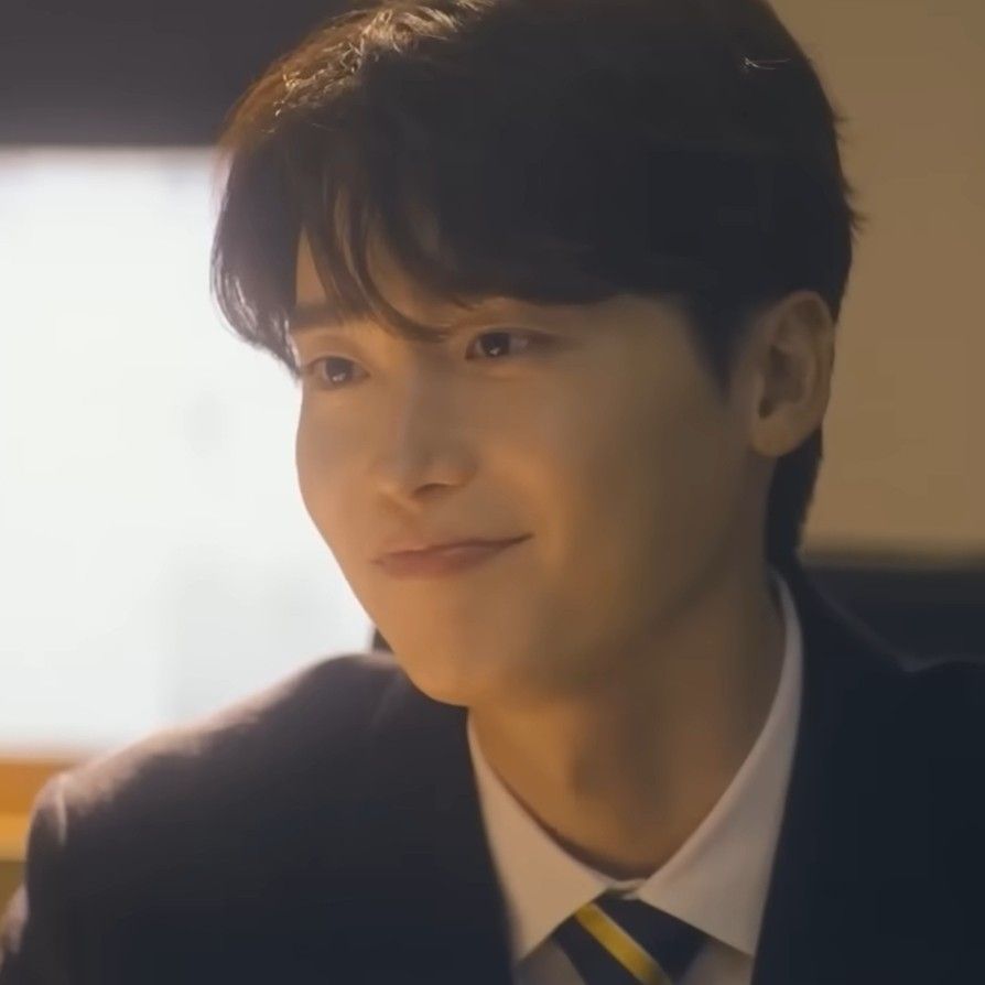 Latest photo of Lee Jongsuk