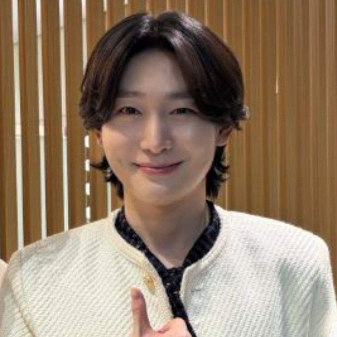 Latest photo of Kim Yongbin