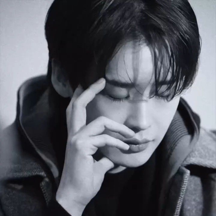 Behind-the-scenes cut of Lee Jongsuk